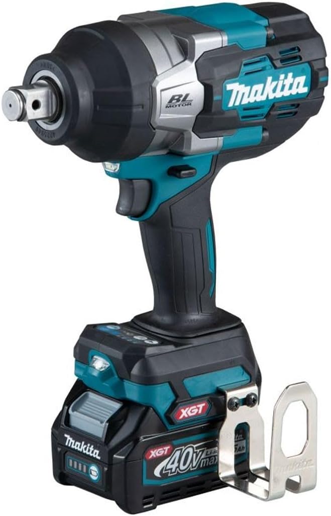 Makita - Cordless Impact Wrench Kit
